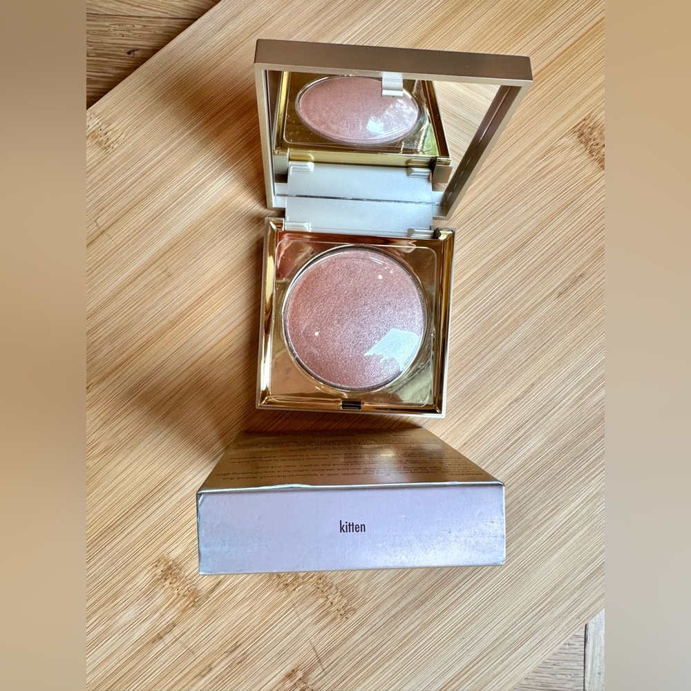 NIB Stila Highlighter in Kitten Shimmering Nude Pink Heaven's Hue Shimmer Powder - Picture 12 of 14